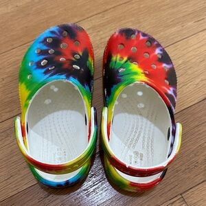 CROCS Kids Tie-Dye Sandals